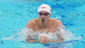 F1新赛季揭幕战 诺里斯雨中取胜