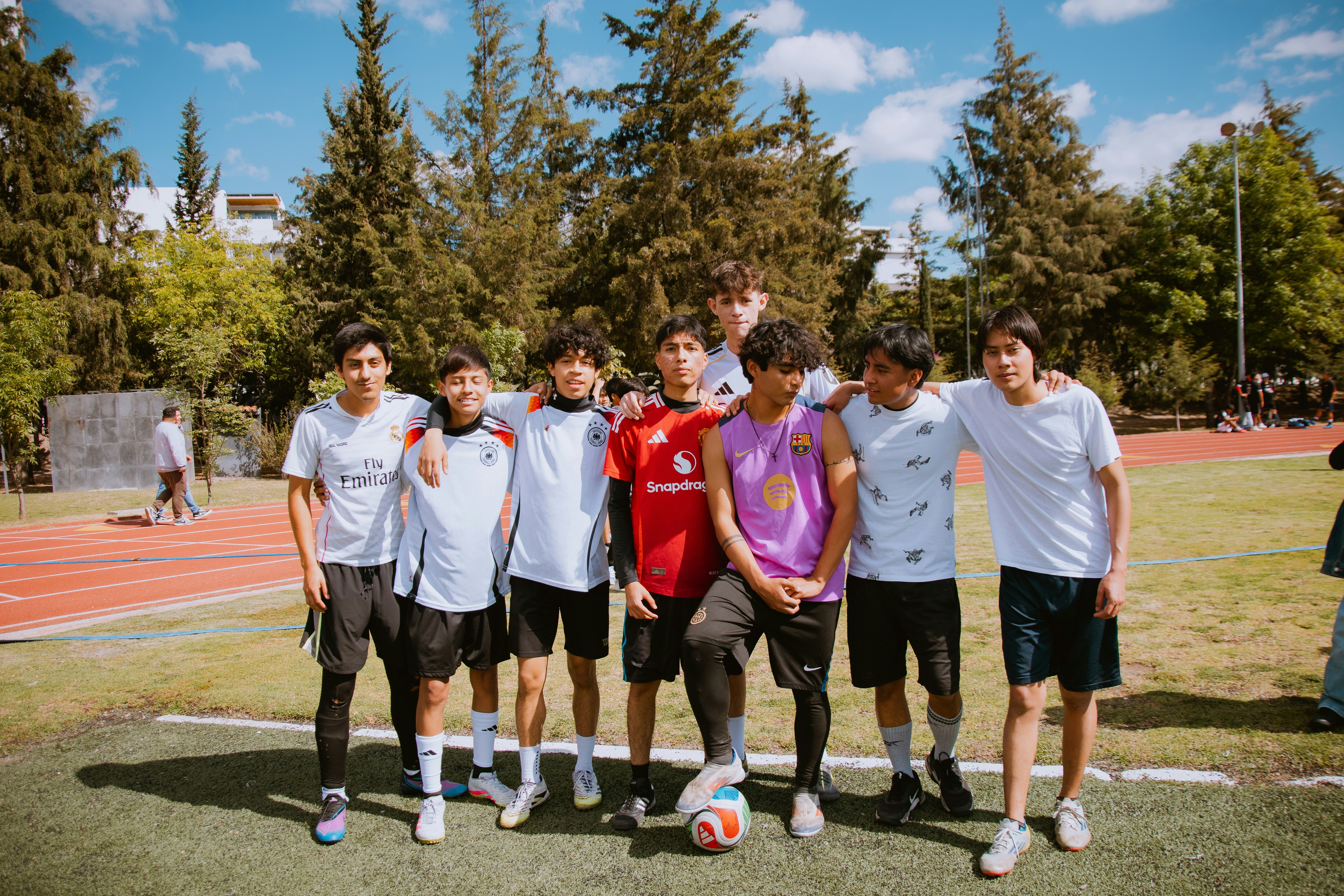 麦肯尼：没能拿下3分很遗憾；新教练带来了新的理念和活力